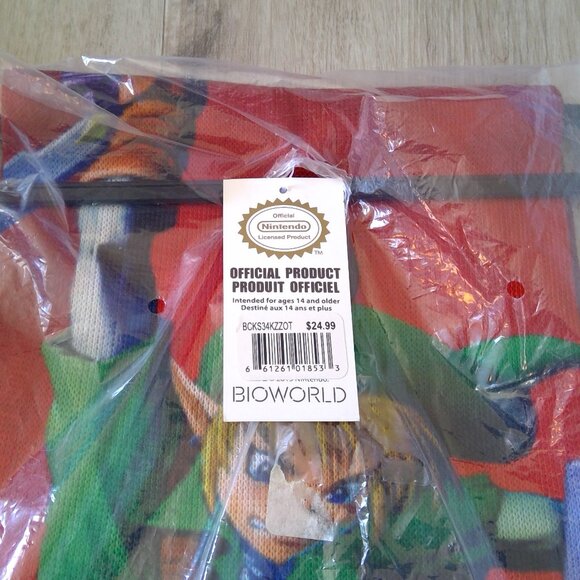 The Legend of Zelda Scarf and Two Pairs of Socks NEW - Gift Ready! - Picture 3 of 5